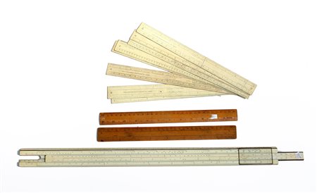 Lotto composto da quattro misure di cui uno grande in vari materiali-ENFour...