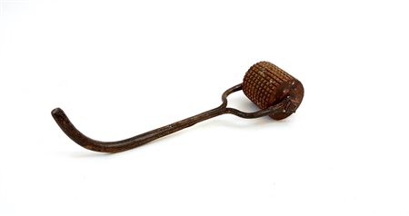 Rullo da dolce in legno e ferro (l cm 31)-ENAn iron and wooden pastry rolling...