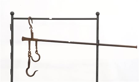Stadera in ferro (l cm 113)-ENAn iron lever scale (l cm 113)