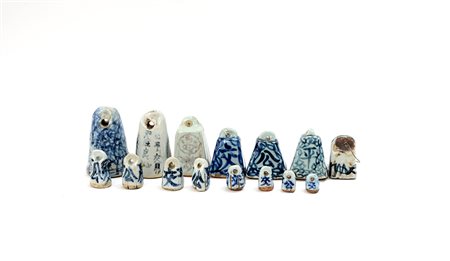 Lotto composto da numerosi pesi in ceramica in scatola-ENA lot of various...