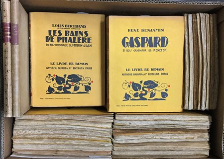 Lotto composto da numerosissimi volumi della collezione francese “Livre de...