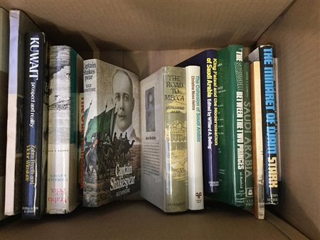 Lotto composto da numerose pubblicazioni moderne relative alla storia, la...