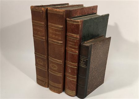 Lotto composto da due diversi dizionari in francese, rilegati in mezza pelle,...