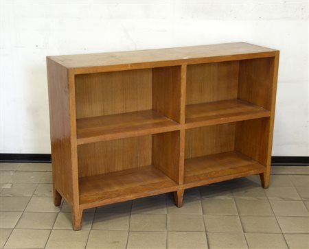 Libreria a giorno in legno dolce contenente Enciclopedia Treccani in 41...