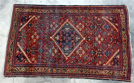 Tappeto Yoshagan, Persia, finse secolo XIX. Disegno a medaglione romboidale...