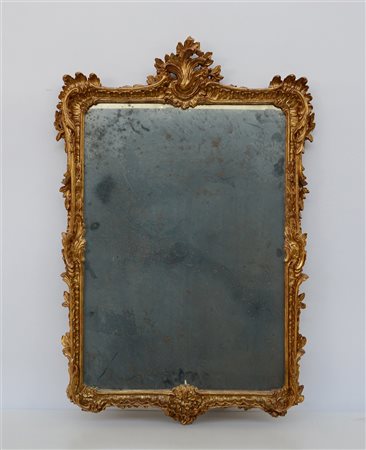 Specchiera a decoro rocaille in legno intagliato e dorato (cm 60x90) (difetti)