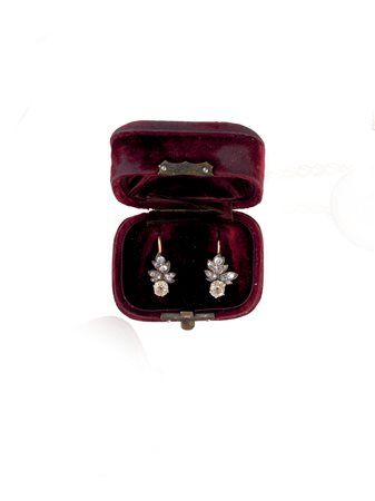 PAIO DI ORECCHINI PENDENTI IN ARGENTO, ORO GIALLO E DIAMANTI, FINE SEC. XIX...