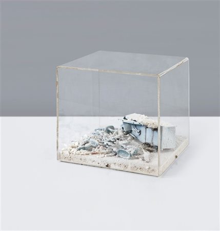 BIANCO REMO Milano 1922 - 1992 "La disfatta" cm 20,5x20,5, scultura, tecnica...