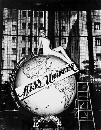 Constantine Arias (1920 - 1991) Miss Universo Tropicana, anni 1950 Stampa...