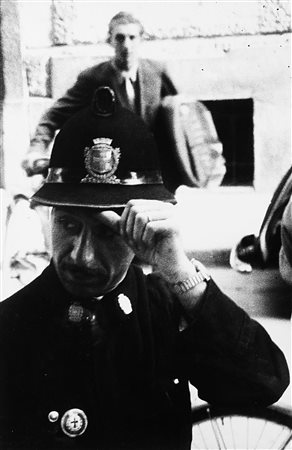 Federico Patellani (1911 - 1977) Vigile, anni 1950 Stampa successiva alla...