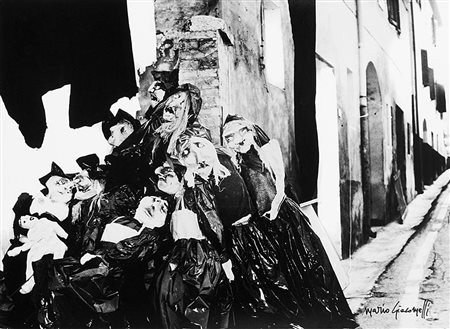 Mario Giacomelli (1925 - 2000) Pupazzi, anni 1960 Stampa successiva alla...