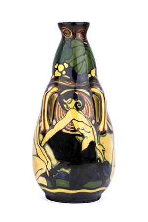 GIULIO RUFARoma, 1903 - Milano, 1970 Vaso a quattro anse decorato con figure...