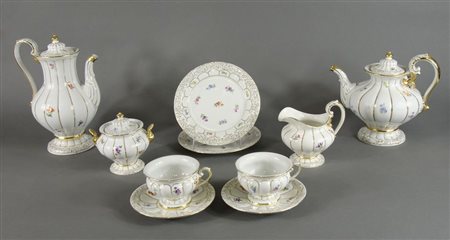 Meissen: servizio da thè in porcellana con decori dorati e policromi a motivi...