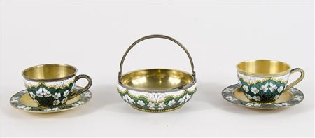 Lotto in bronzo a lavorazione cloisonnè tra cui tazzine.