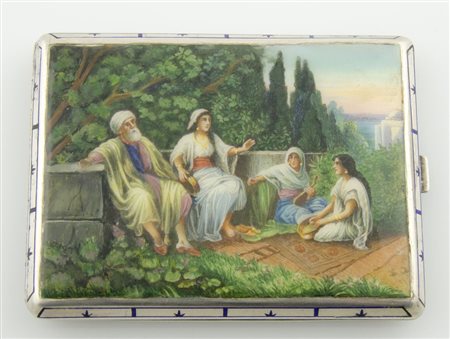 Scatoletta portasigarette in argento a smalti policromi raffigurante scena...