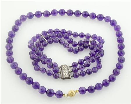 Parure di ametiste composta da collana con chiusura in oro giallo e bracciale...