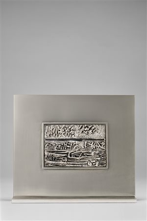 ARNALDO POMODORO (1926) Bassorilievo, 1958 argento e ottone cromato, cm...