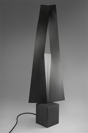 BRUNO MUNARI (1907 - 1998) Quadrati rotanti, 1960-1986 Rame verniciato e...