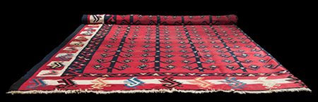 Produzione di gusto europeo Tappeto tipo Kilim, 1960 circa Lana e altri...