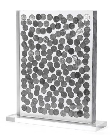 Arman Nizza 1928 - 2005 Senza titolo, 2001 Inclusione di monete in resina,...