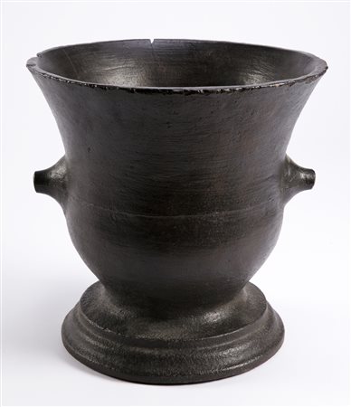 MANIFATTURA DEL XVII SECOLO Mortaio in bronzo. . Cm 36,00 x 36,00.