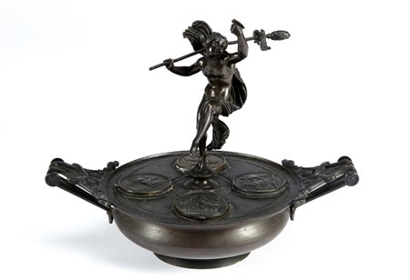 FRANCIA, XIX SECOLO Calamaio in bronzo con 4 vani circolari chiusi da...