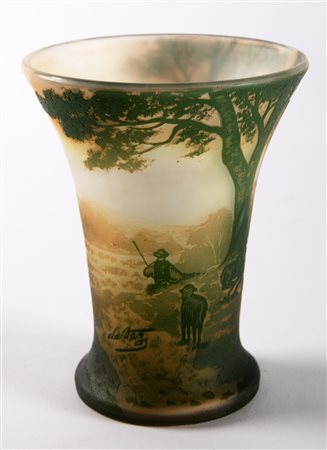 DE VEZ (1872 - 1942) Vaso a collo aperto in vetro doppio, decoro di raro...