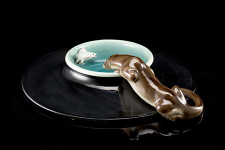 FELICE TOSALLI (Torino 1883 - Torino 1958) "Lontra su piatto" Ceramica...