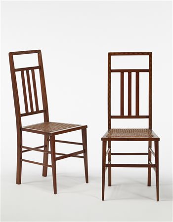 Coppia di sedie Wiener Secession in legno a schienale alto con montanti...