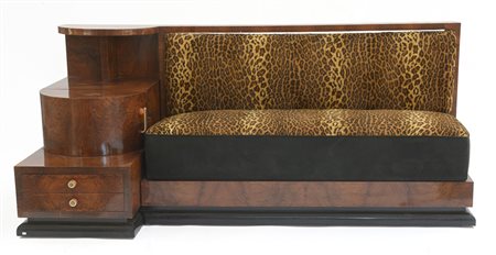 Divano déco annesso a mobiletto con sportello tondo e due cassetti,...