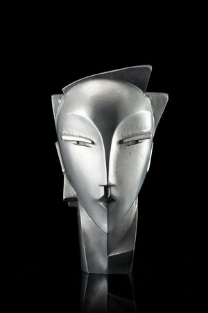Testa Art déco in fusione di alluminio. Francia, anni '30. (h cm 32) (lievi...