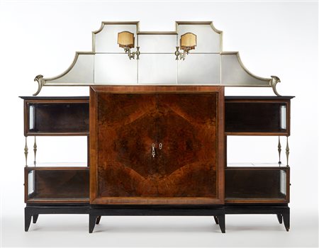 Piero Portaluppi (Milano 1888 - Milano 1967)Credenza a due ante centrali...