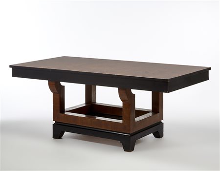 Piero Portaluppi (Milano 1888 - Milano 1967)Tavolo da pranzo allungabile con...