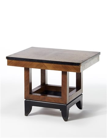 Piero Portaluppi (Milano 1888 - Milano 1967)Tavolino con struttura in legno...