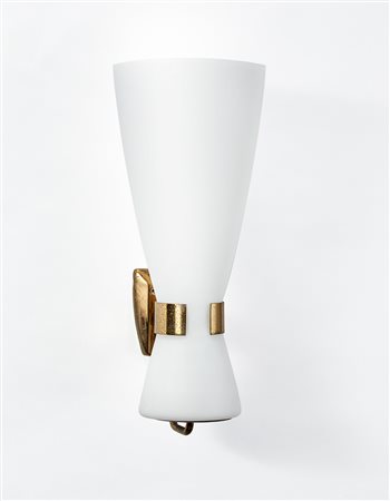 Stilnovo Lampada da parete modello "2087". Milano, 1964/1965. Diffusore in...