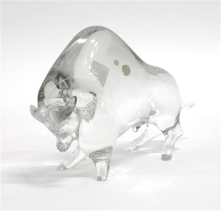 Manifattura di Murano "Toro"Scultura in vetro massello trasparente incolore....