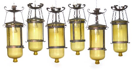 Sei lampade a cesendello con struttura in ferro battuto e saldato e diffusore...