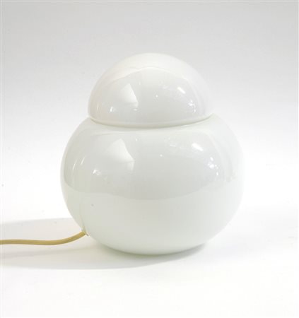 Sergio Asti (Milano 1926)Lampada da tavolo composta da due calotte sferiche...