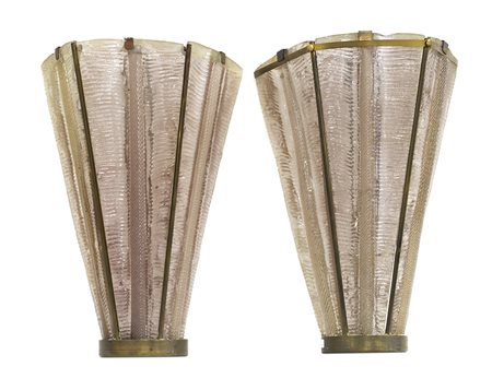 Manifattura di Murano Coppia di grandi appliques in vetro ametista chiaro...