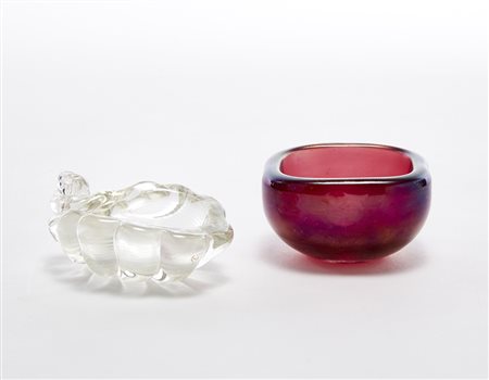 Venini Lotto composto da una bomboniera Venini in vetro ametista trasparente...