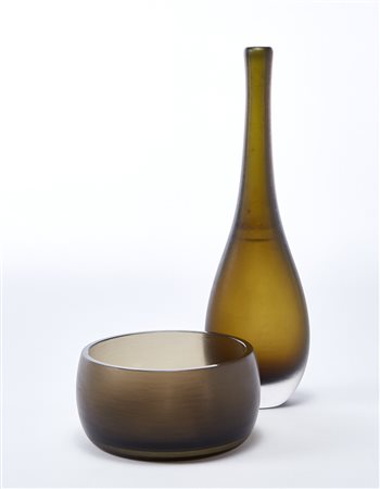 Paolo Venini (Milano 1895 - Venezia 1959)Lotto composto da una ciotola...