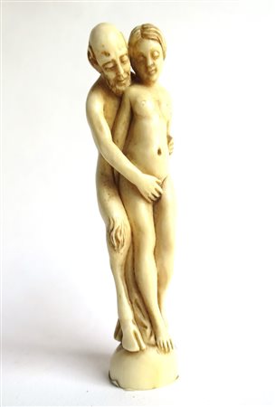 STATUA In avorio "Scena erotica" - cm 10.5 x 2.2 - sec XIX - Francia