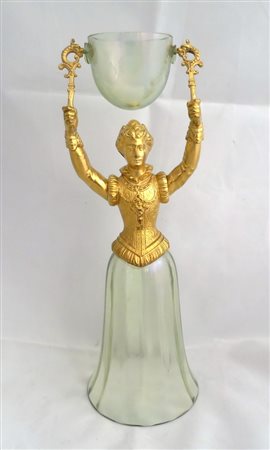 COPPA DELL'AMORE in bronzo dorato e cristallo, finemente cesellata. Germania...