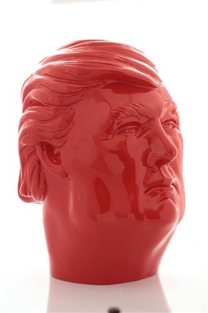 PAOLO LUCCHETTA Legno massiccio di faggio laccato in color rosso brillante...