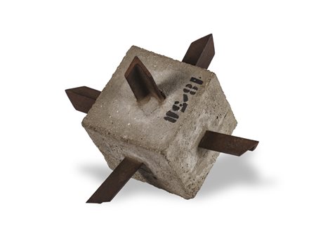 MAURO STACCIOLI (1937)Anticarro, 1969-1972Scultura in cemento e ferrocm...