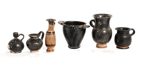 SEI VASI A VERNICE NERA DATAZIONE: IV sec. a.C. MATERIA E TECNICA: argilla...