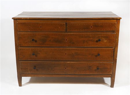 Cassettone in legno a 5 cassetti con intarsi a filettature in legni chiari....