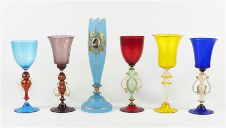 Lotto di 6 calici in vetro policromo.