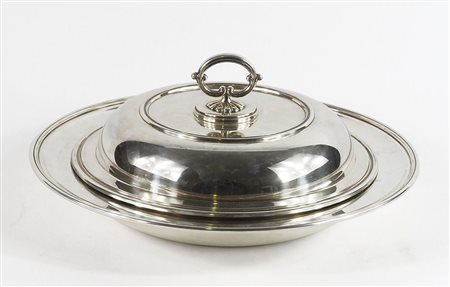 Legumiera in argento di forma rotonda. Diam. cm. 33. gr. 2030.