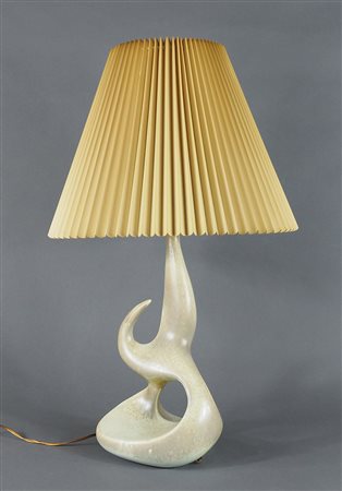 Lavenia: lampada in ceramica con paralume. Disegno di A. Campi, anni '70....